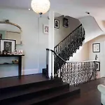 Stunning Townhouse In Beautiful Notting Hill